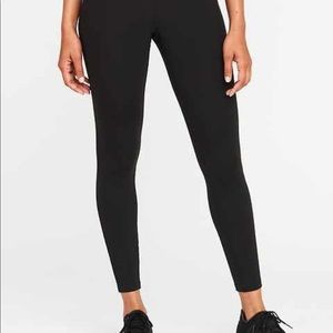 Old Navy black active leggings